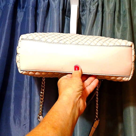 Nine West CAELIA Quilted Zip Closure Tote in Pink. (OS) - Picture 4 of 13